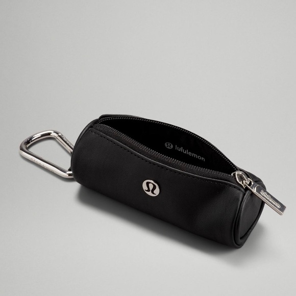 lululemon Easy Clip Golf Pouch in Black Neutral with Silver Zipper OS New NWT - Picture 12 of 16